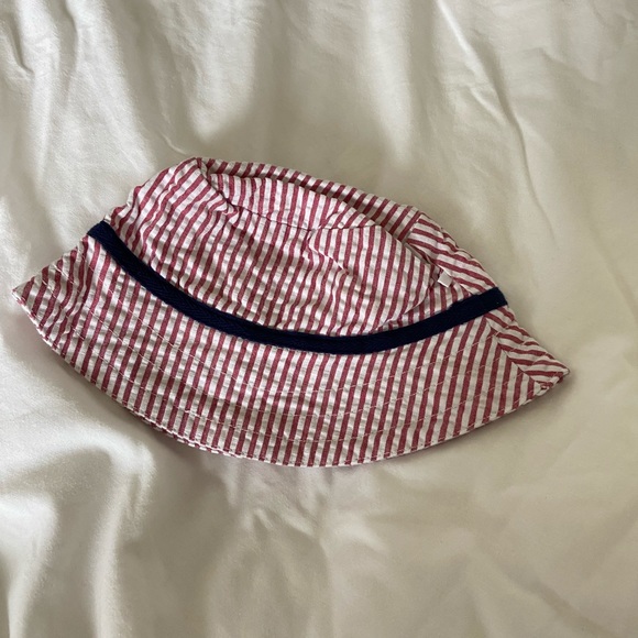 Little Me romper and hat - Picture 5 of 5